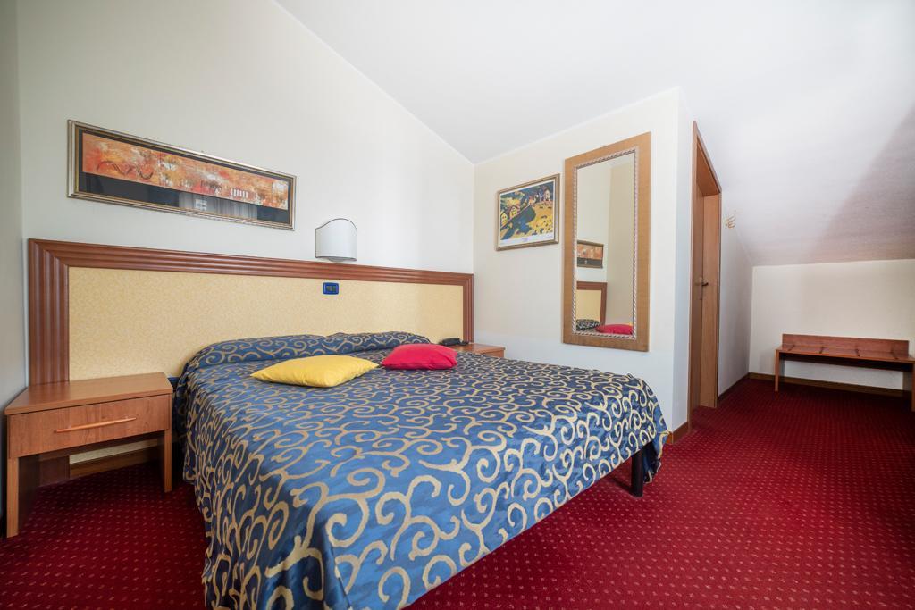Hotel Italia & Lombardi Montefiascone Buitenkant foto